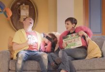 “Famiglia all’incontrario”, la sitcom con gli “Arteteca” Monica ed Enzo. Con loro la piccola Sara e Giulia Salemi: dove e quando vederla in tv e streaming Arteteca Famiglia all'incontrario