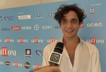 Tananai, intervista: “Sanremo non è ora nei miei pensieri, mi dedico a fare nuova musica. In tv guardo serie tv e film, più che l’intrattenimento” Tananai