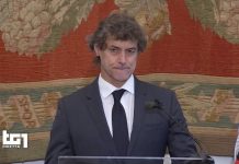 Alberto Angela, il discorso al funerale del padre Piero: “È riuscito ad unire e non a dividere. Continuerà a vivere nei ragazzi che cercano l’eccellenza” Alberto Angela