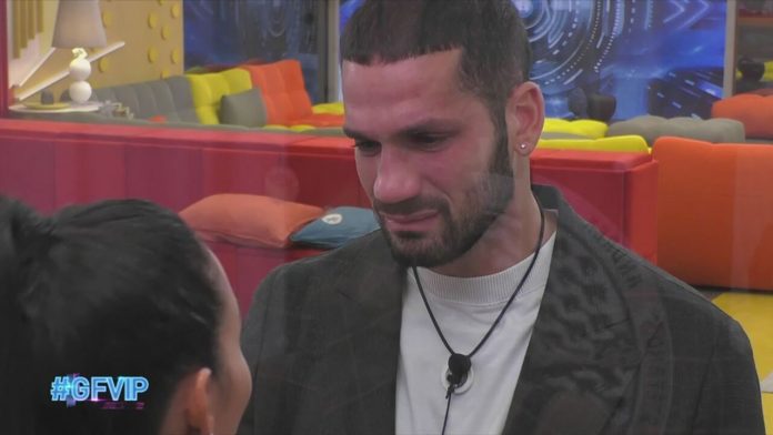 Grande Fratello Vip, Luca Salatino incontra l’amore della sua vita, Soraia | Video Mediaset Luca Salatino e la fidanzata Soraia