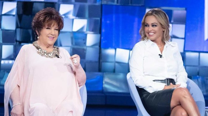 Orietta Berti e Sonia Bruganelli a Verissimo: “Pronte per Pamela Prati!” | Video Mediaset Orietta Berti e Sonia Bruganelli