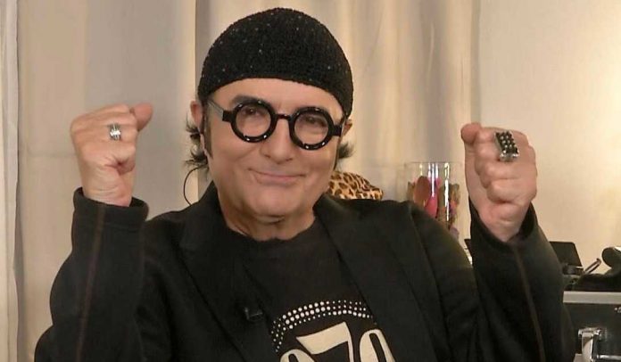 Renato Zero a Verissimo: il ricordo di Gigi Proietti e Raffaella Carrà | Video Mediaset Renato Zero a Verissimo