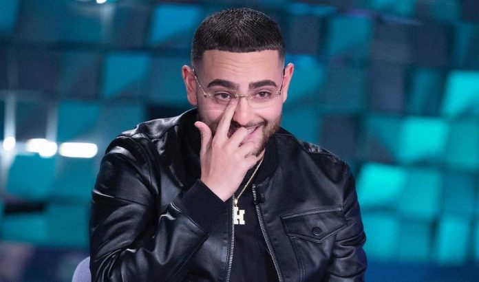 Rocco Hunt a Verissimo: tra carriera e vita privata dopo Sanremo 2025 | Video Mediaset Rocco Hunt a Verissimo