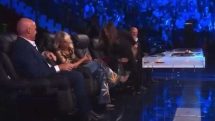 Sabrina Ferilli a Tu si que vales 2022: lo schiaffo a Maria De Filippi | Video Witty Tv Sabrina Ferilli schiaffo