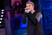 Sangiovanni, stop all’album e ai concerti: “Bisogna avere il coraggio di fermarsi. Non riesco più a fingere che sia felice” Sangiovanni ad Amici 22