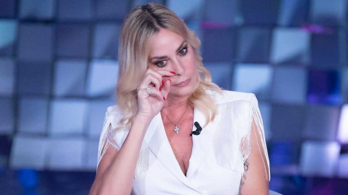 Stefania Orlando a Verissimo: “Ricomincio da me, non posso dire di non aver sentimenti per Simone” | Video Mediaset Stefania Orlando a Verissimo
