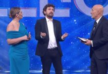 Alessandro Siani a Zelig 2022: ecco l’esibizione dell’attore napoletano | Video Mediaset Alessandro Siani a Zelig 2022