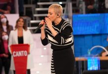 Arisa ad Amici 24 canta il brano intitolato Canta ancora: l’esibizione | Video Witty Tv Arisa ad Amici 24