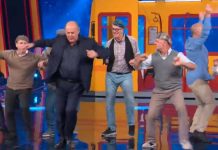 Gerry Scotti a Tu si que vales 2022: il ballo insieme agli Antiruggine | Video Witty Tv Gerry Scotti a Tu si que vales