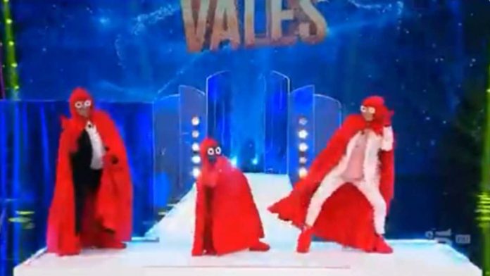 Maria De Filippi e Rudy Zerbi a Tu si que vales: la sfilata in “Giovannino’s Style” | Video Witty Tv Maria De Filippi e Rudy Zerbi