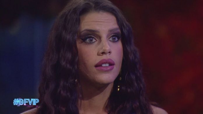 Grande Fratello Vip, Guendalina Tavassi VS Antonella Fiordelisi: “Sei tontonella”. Signorini: “Lo scherno anche no” | Video Mediaset Guendalina VS Antonella