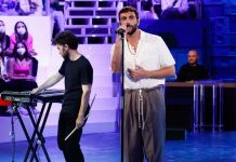 Marco Mengoni ad Amici 22 canta Tutti i miei ricordi: l’esibizione | Video Witty Tv Marco Mengoni ad Amici 22