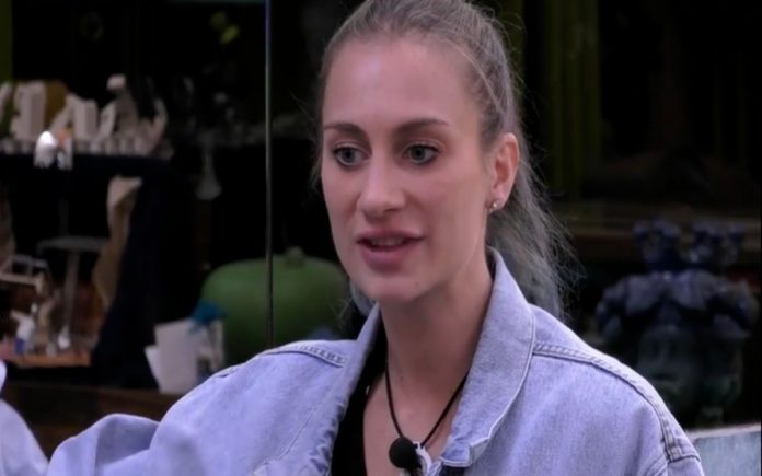 Grande Fratello Vip, lite per la spesa, Nikita Pelizon toglie il dolcificante: è caos in Casa | Video Mediaset Nikita Pelizon