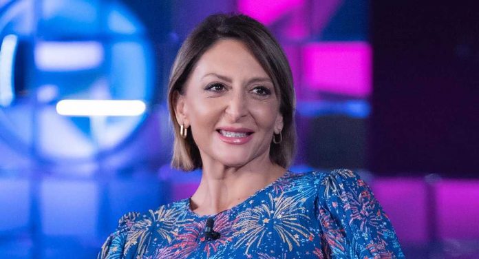 Paola Minaccioni a Verissimo: “Sono una portatrice sana di corna” | Video Mediaset Paola Minaccioni a Verissimo