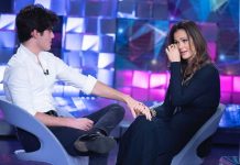 Samantha De Grenet a Verissimo con il figlio Brando: “Momenti brutti dove ci sono state cose belle” | Video Mediaset Samantha De Grenet a Verissimo