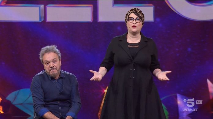 Nuzzo e Di Biase a Zelig 2022: ecco la loro esibizione sul palco | Video Mediaset nuzzo e di biase zelig