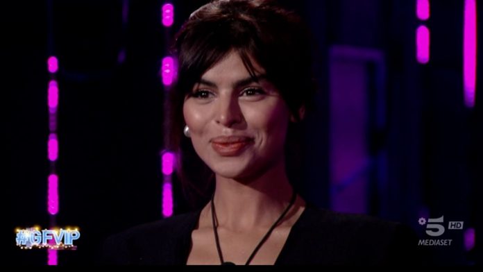 Dana Saber, nuova concorrente del Grande Fratello Vip: presentazione e ingresso | Video Mediaset Dana Saber