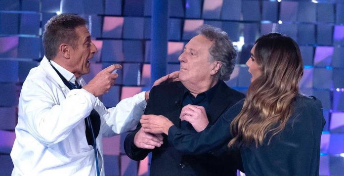 Ezio Greggio ed Enzo Iacchetti a Verissimo: torniamo a Striscia la Notizia | Video Mediaset Ezio Greggio ed Enzo Iacchetti