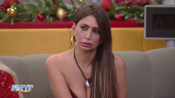 Grande Fratello Vip, lo scontro tra Sarah Altobello e Nikita Pelizon | Video Mediaset Sarah Vs Nikita
