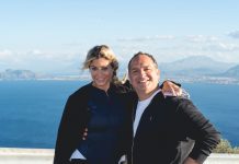 “Una Vita in Vacanza – Destinazione Sicilia” su Italia 1 con Maddalena Corvaglia e Gianluca Fubelli, in arte Scintilla: quando in tv e ospiti Una Vita in Vacanza - Destinazione Sicilia Maddalena Corvaglia e Gianluca Fubelli Scintilla