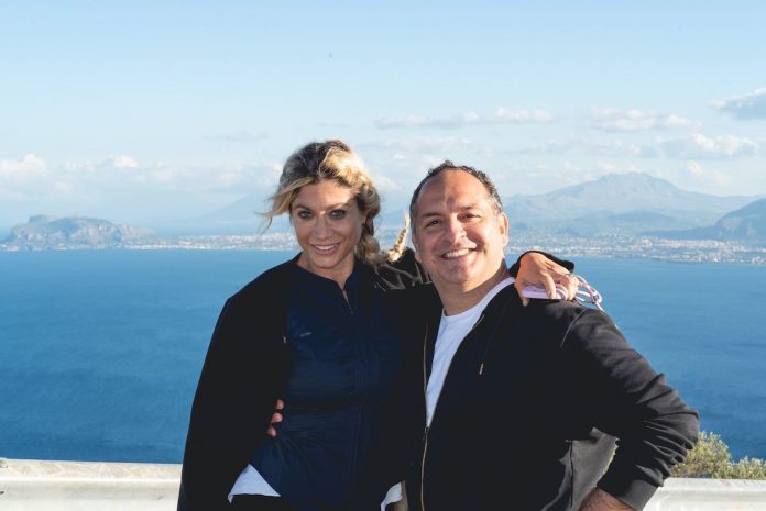 Una Vita in Vacanza - Destinazione Sicilia Maddalena Corvaglia e Gianluca Fubelli Scintilla
