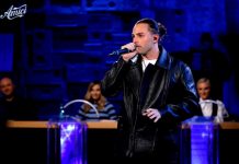 Ernia ad Amici 22 ha cantato Bella fregatura: l’esibizione | Video Witty Tv Ernia ad Amici 22