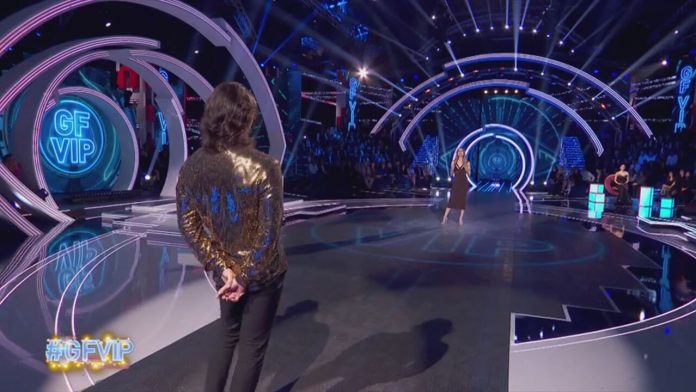 Grande Fratello Vip, il faccia a faccia tra Soleil Sorge e Luca Onestini a 5 anni di distanza dalla fine della loro storia | Video Mediaset Faccia a Faccia Onestini - Sorge