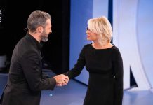 Luca Argentero a C’è Posta per te 2023 aiuta Rossella a far pace con la mamma | Video Witty Tv Luca Argentero a C'è Posta per te