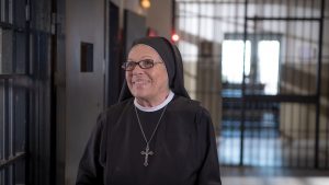 Don Matteo 15, puntata speciale con Suor Costanza: quando in tv