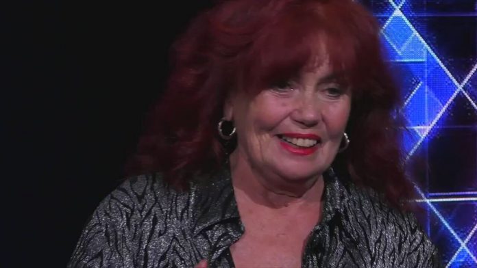 Grande Fratello Vip, sorpresa per Sarah Altobello: arriva la mamma Mariolina | Video Mediaset sorpresa a Sarah Altobello, la mamma