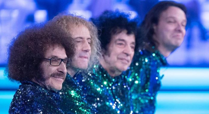 I Cugini di Campagna a Verissimo: la storia della musica italiana | Video Mediaset I Cugini di Campagna a Verissimo