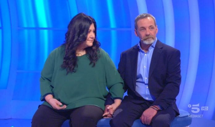 C’è Posta per te 2023, Katia chiede perdono al padre e alla seconda moglie di lui | Video Witty Tv C'è Posta per te 2023 Katia