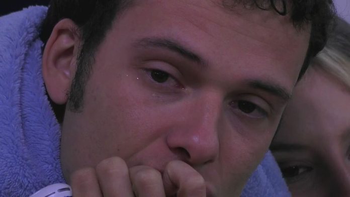 Grande Fratello Vip, lo sconforto di Donnamaria nel dopo puntata: “In due ore ho rovinato cinque mesi” | Video Mediaset Edoardo In lacrime