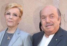 Lino Banfi, morta la moglie Lucia Zagaria. L’annuncio della figlia Rosanna: “Ora sei di nuovo così, buon viaggio” Lino Banfi Lucia Zagaria