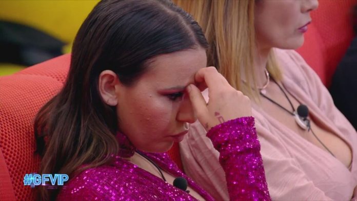 Grande Fratello Vip, provvedimento disciplinare per tutta la Casa. Signorini: “E’ l’unico modo per farvi capire che così non si va avanti” | Video Mediaset Provvedimento disciplinare