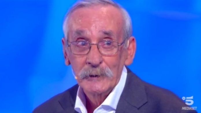 C’è Posta per te 2023, Leonardo chiede perdono al nonno | Video Witty Tv C'è Posta per te 2023