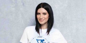 Laura Pausini su Canale 5 con “Laura 30 World Tour”: il concerto evento in prima serata - La scaletta, gli ospiti e le canzoni