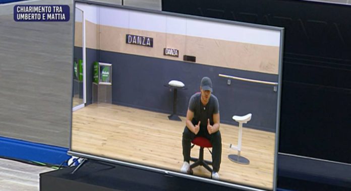 Amici 22, Mattia fa infuriare Umberto che gli dice: “Mi manchi di rispetto” | Video Witty Tv Amici 22 Mattia