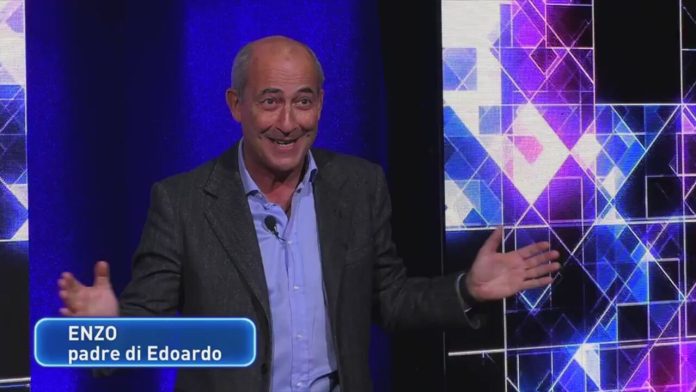 Grande Fratello Vip, sorpresa per Edoardo Donnamaria: arriva papà Enzo: “Gli altri ti raccontano un sacco di frottole” | Video Mediaset Enzo papà di Edoardo