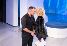 Tiziano Ferro a C’è Posta per te 2023: una sorpresa per due gemelle | Video Witty Tv Tiziano Ferro a C'è Posta per te