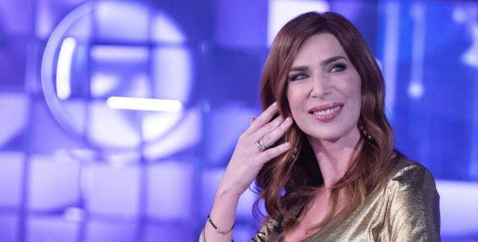 Veronica Maya a Verissimo: la famiglia allargata e l’amore per i figli | Video Mediaset Veronica Maya a Verissimo