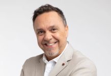 Gabriele Cirilli: “A Back To School ho realizzato un incubo ricorrente. Vorrei imitare la Meloni. Con Paolantoni vorrei fare tante cose. Mi piacerebbe condurre Striscia la Notizia” Gabriele-Cirilli