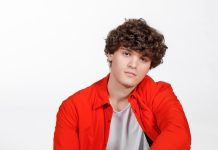 NDG, intervista all’ex allievo di Amici: “Nella vita non voglio pormi dei limiti, mi piacerebbe sperimentare anche il cinema. Le parole di Maria De Filippi mi hanno fatto crescere molto” NDG Amici