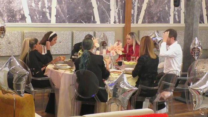 Grande Fratello Vip, scintille inaspettate, Oriana Marzoli VS Micol Incorvaia: “Ho paura di parlarti per come rispondi” | Video Mediaset Oriana Vs Micol