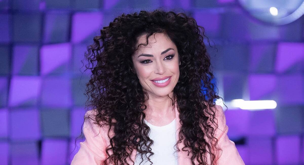 Raffaella Fico a Verissimo: “Sono incinta, per la prima volta provo sentimenti importanti” | Video Mediaset Raffaella Fico a Verissimo: “Sono incinta, per la prima volta provo sentimenti importanti” | Video Mediaset