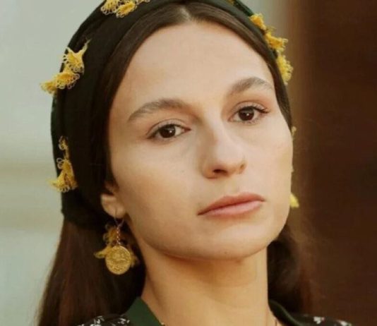 Replica Terra Amara in streaming, puntata del 26 maggio 2023 | Video Mediaset Terra amara Saniye