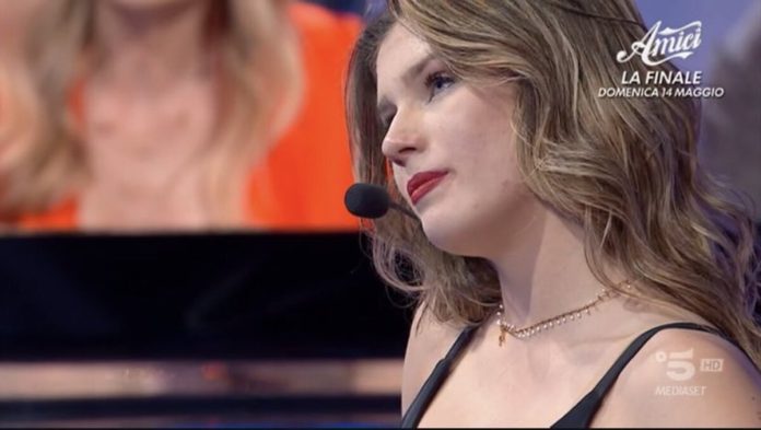 Amici 22 eliminata Maddalena in Semifinale: l’abbraccio con Emanuel Lo | Video Witty Tv Amici 22 eliminata