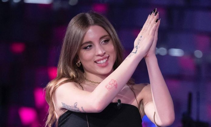 Angelina a Verissimo: l’abbraccio con Wax, Federica e Lorella Cuccarini | Video Mediaset Angelina a Verissimo