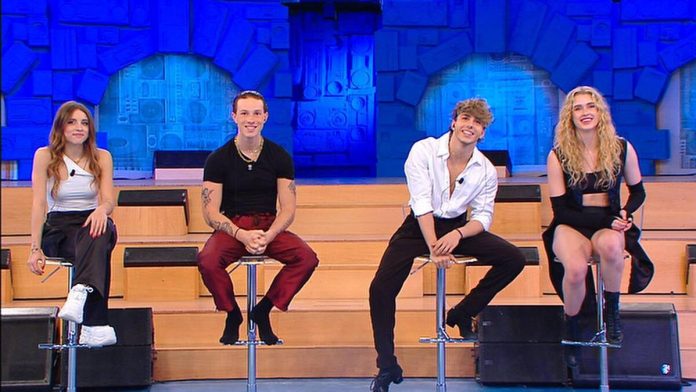 I Finalisti di Amici 22 a Verissimo: dubbi, speranze e sogni per il futuro | Video Mediaset Finalisti di Amici 22