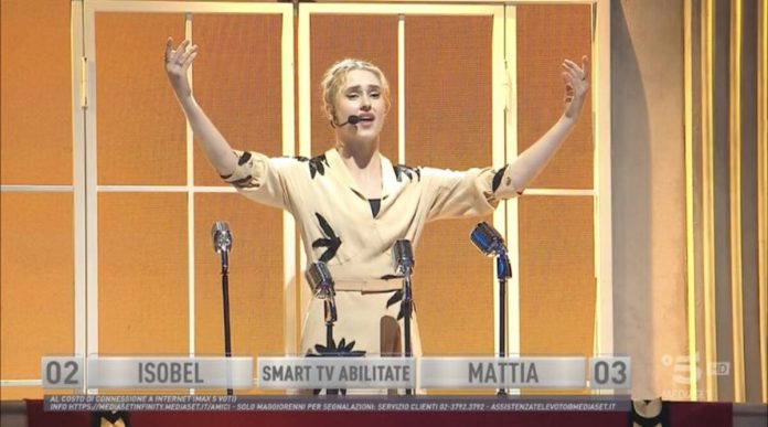 Finale Amici 22: Isobel canta, balla e recita nei panni di Evita Peron | Video Witty Tv Finale Amici 22 Isobel
